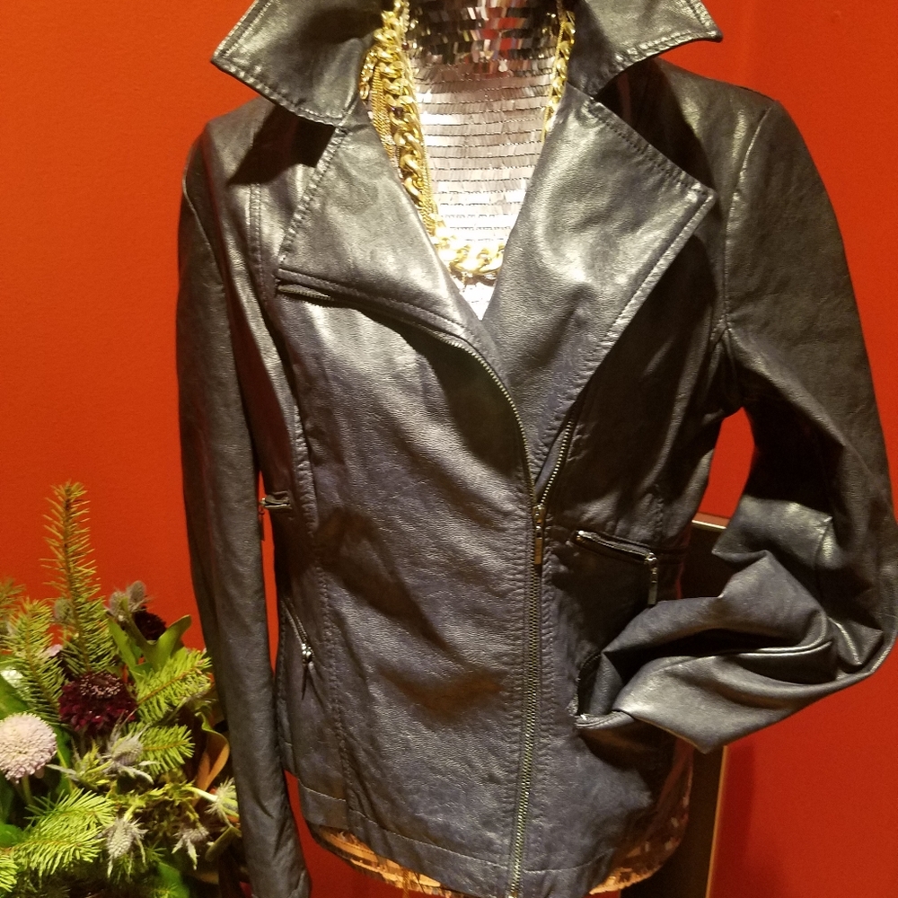 Jacket - Picture 3 of 5